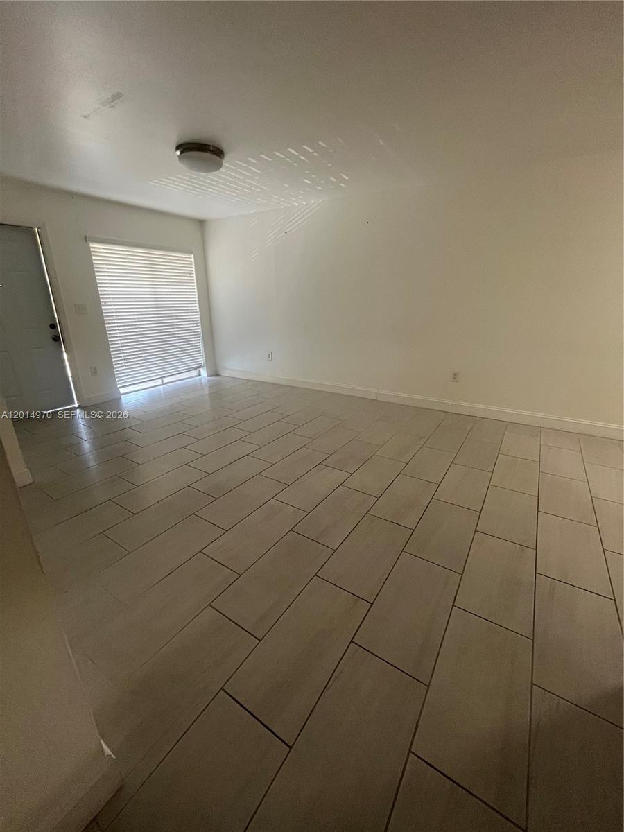 15609 SW 73rd Cir Ter # 12 Unit: 8-12