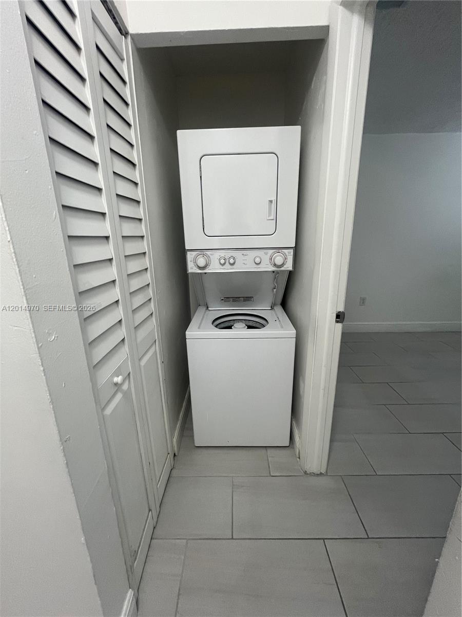 15609 SW 73rd Cir Ter # 12 Unit: 8-12
