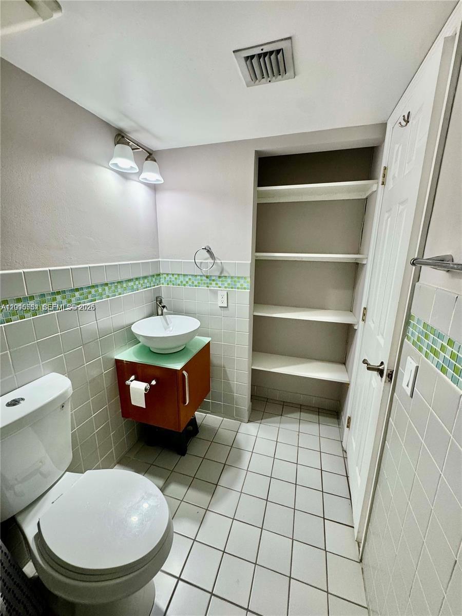 3610 SW 114th Ave # 202 Unit: 4-202