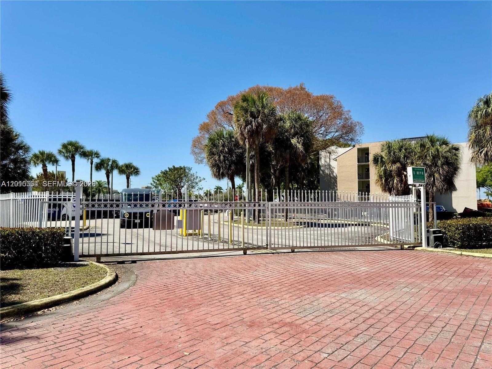 3610 SW 114th Ave # 202 Unit: 4-202