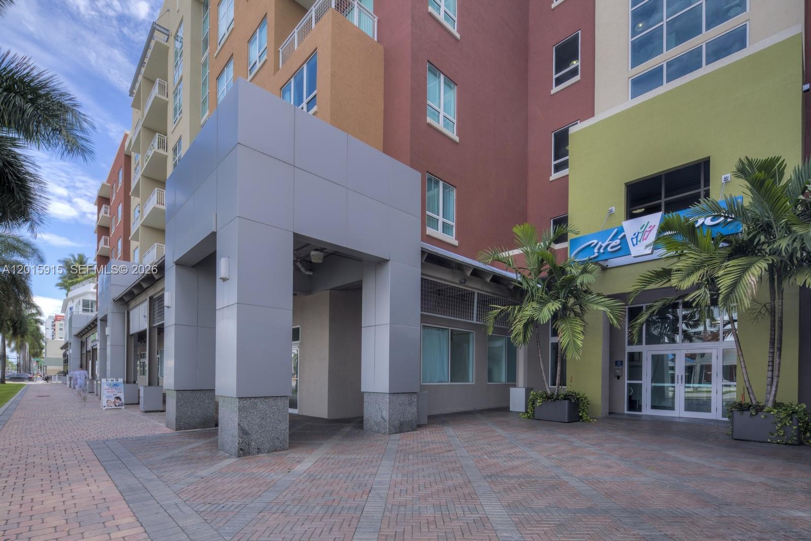 2000 N Bayshore Dr # 307