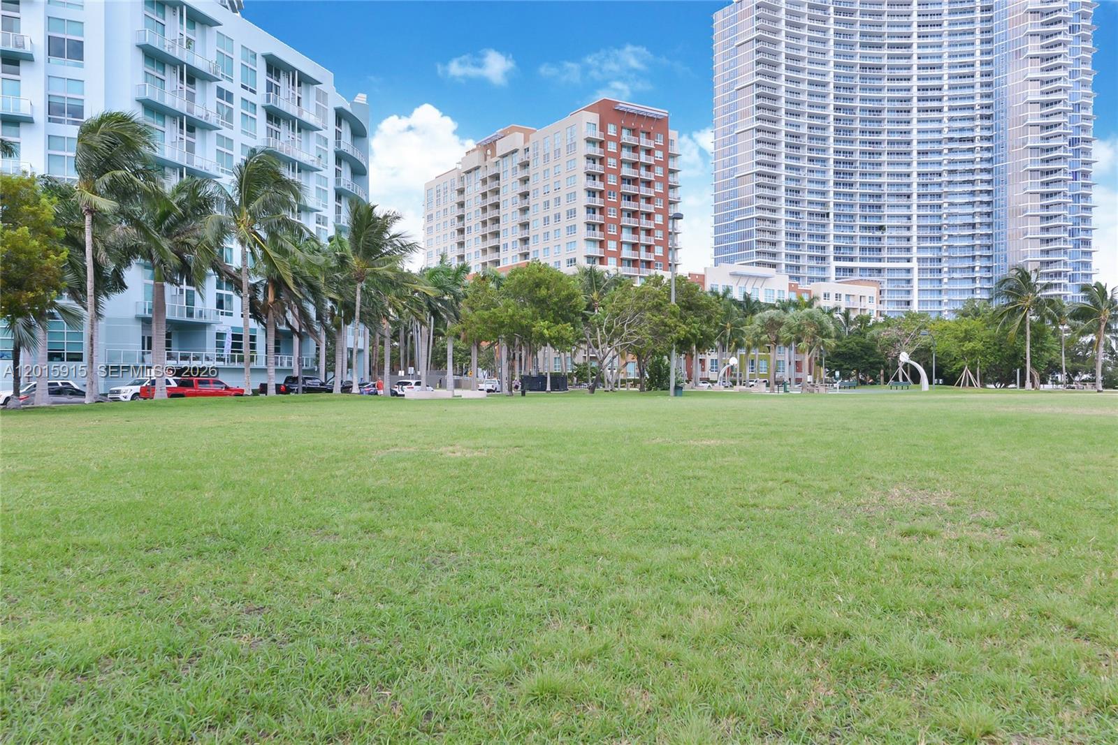 2000 N Bayshore Dr # 307