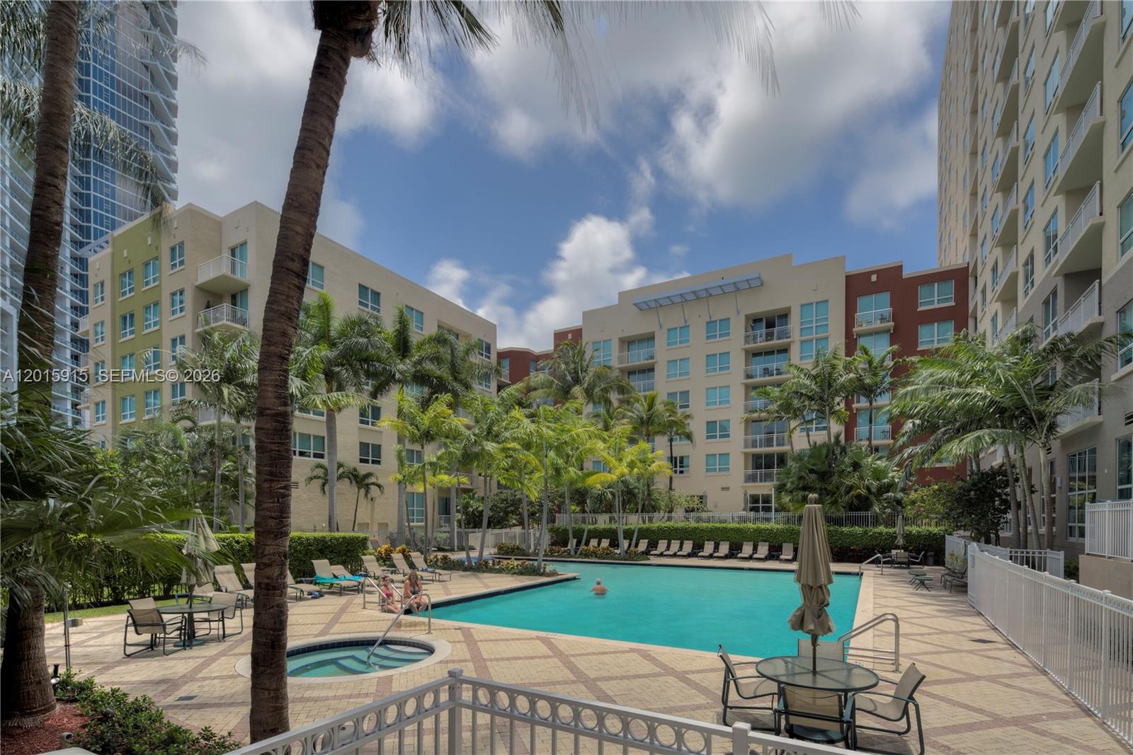 2000 N Bayshore Dr # 307