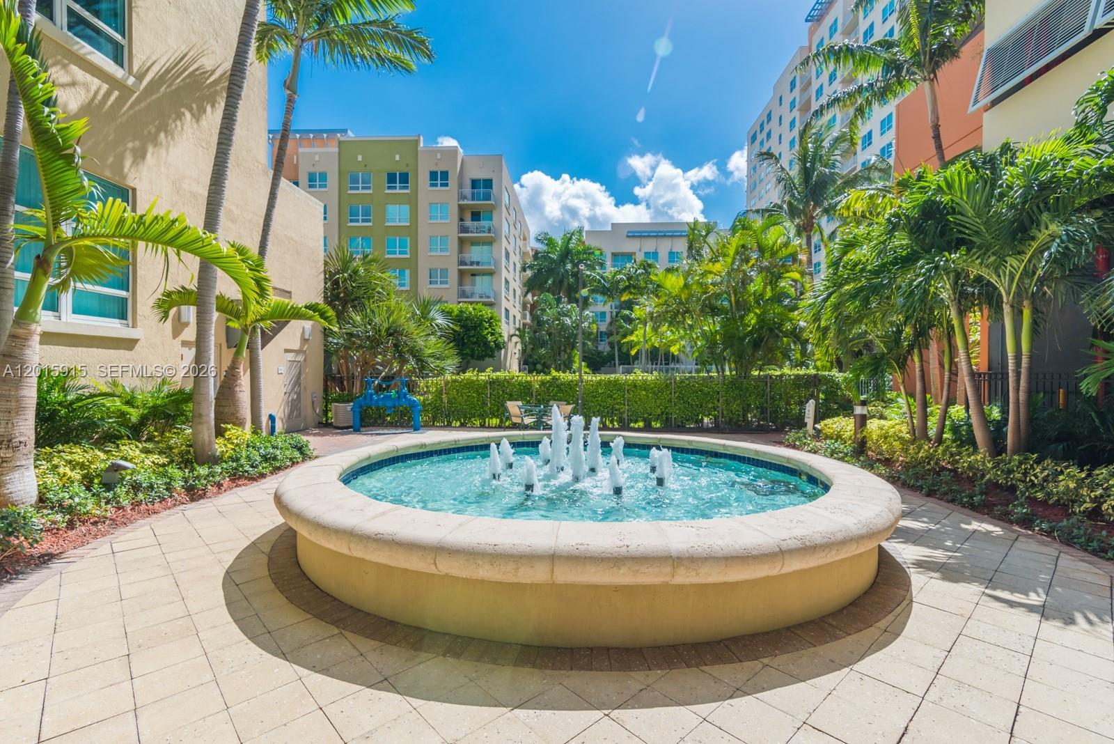 2000 N Bayshore Dr # 307