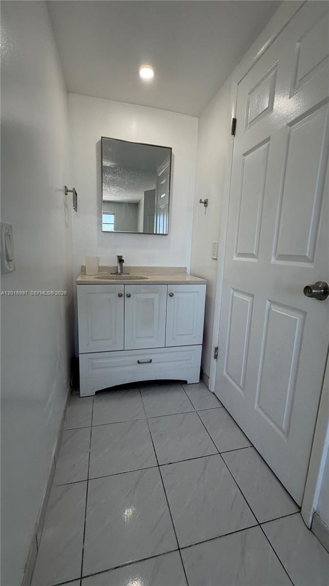 7101 Byron Ave # 201
