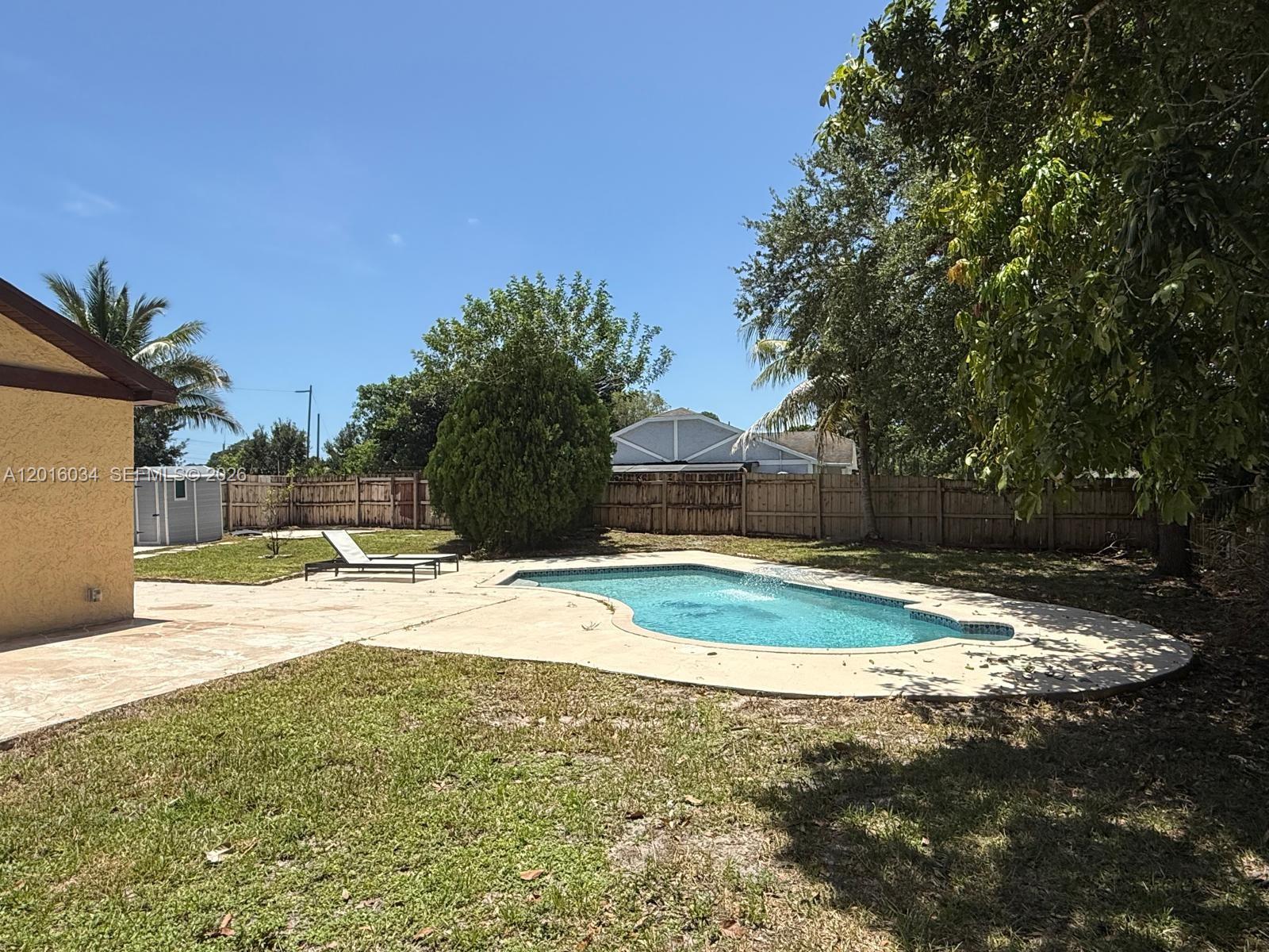 11143 E Model Cir E