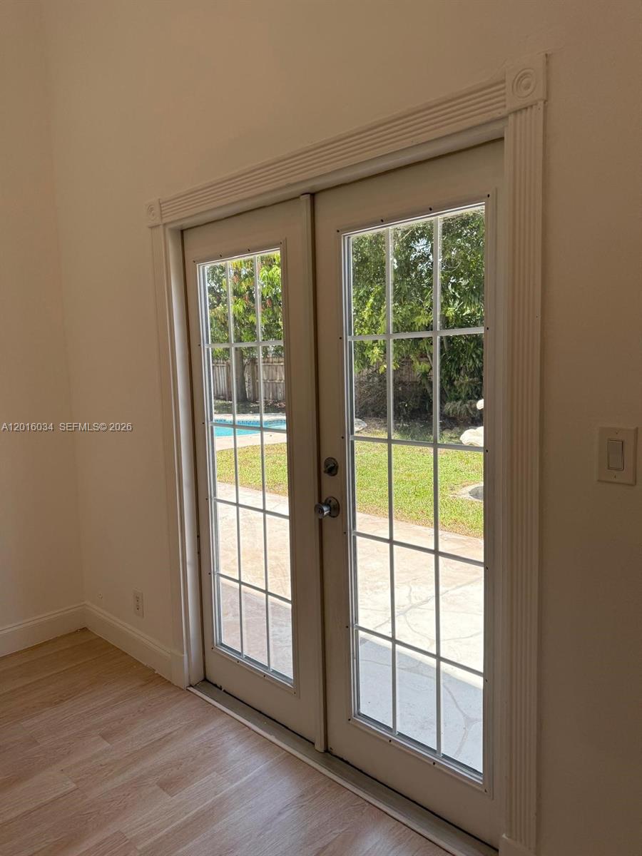 11143 E Model Cir E