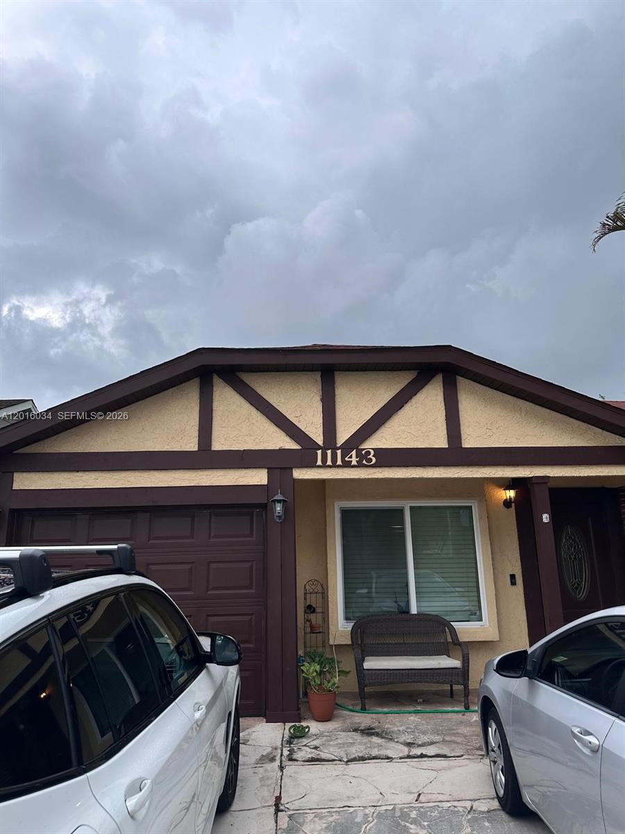 11143 E Model Cir E