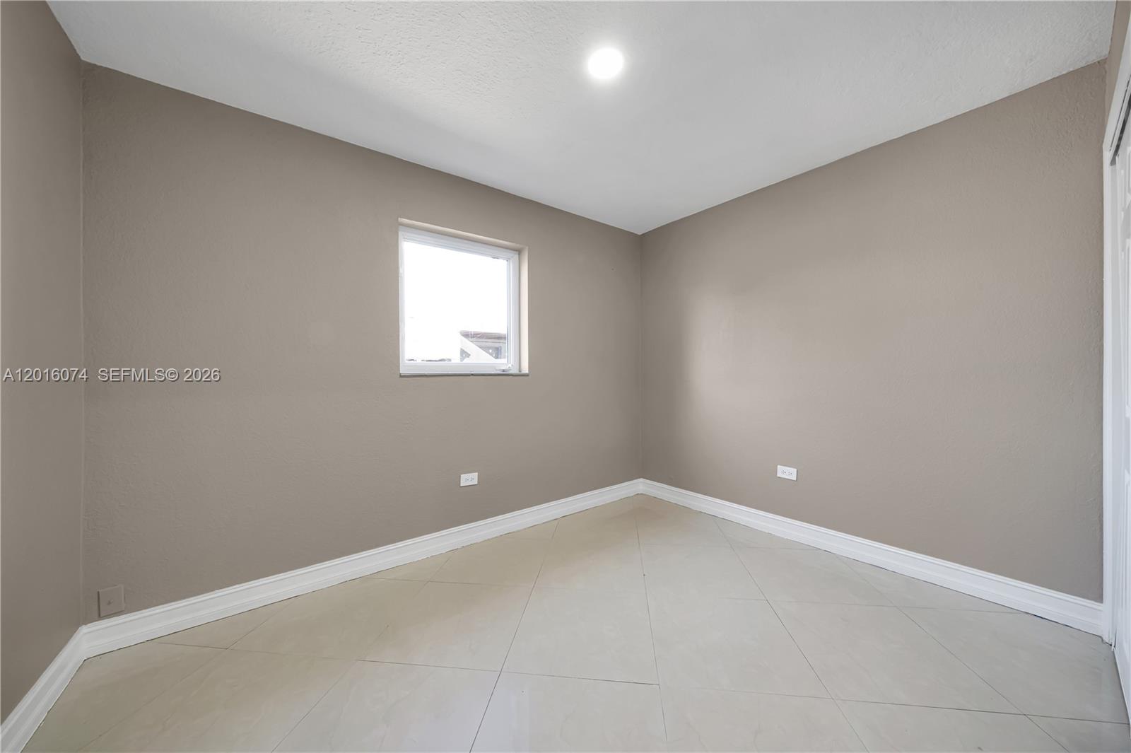 2512 Alcazar Dr
