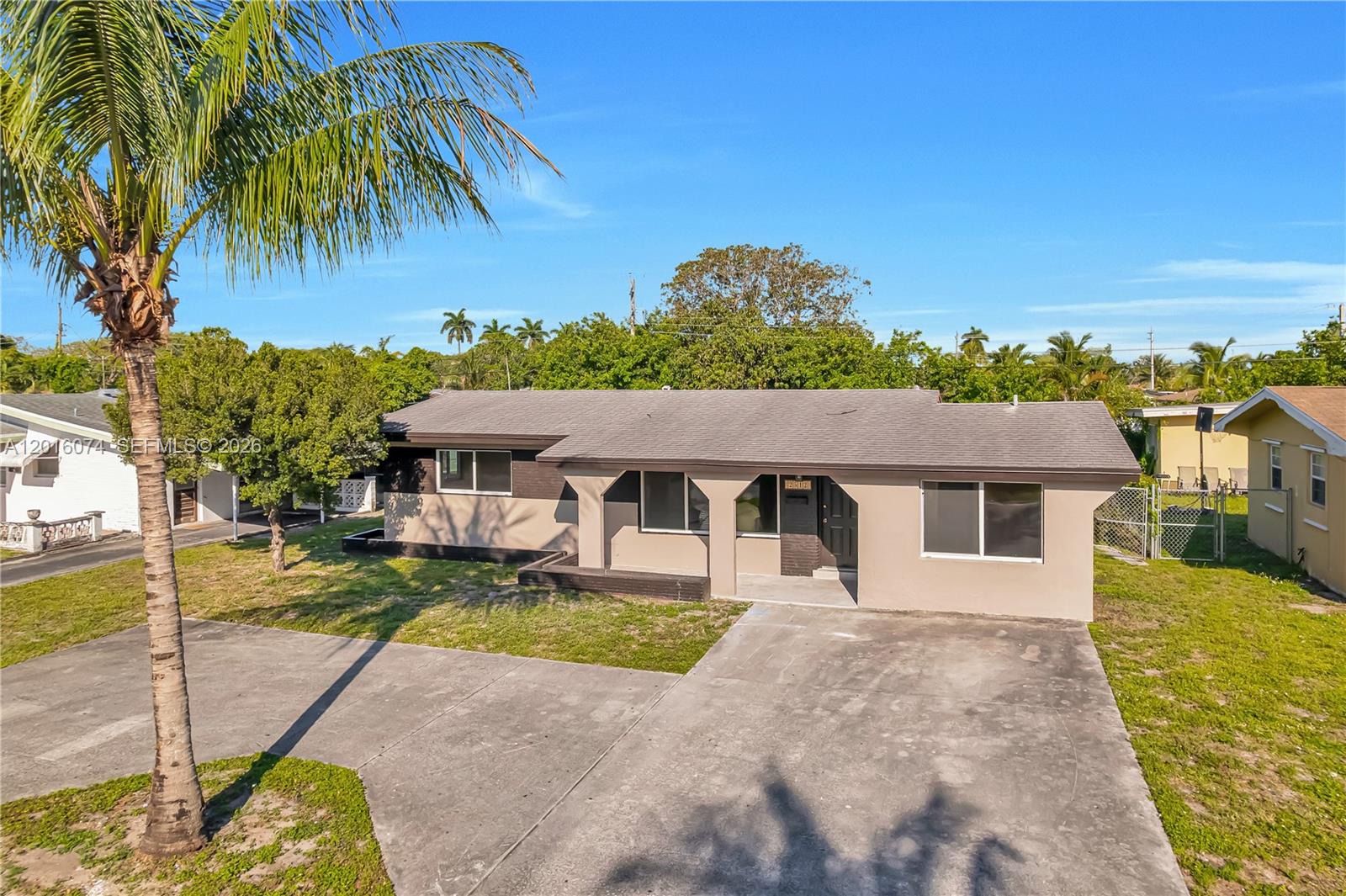 2512 Alcazar Dr