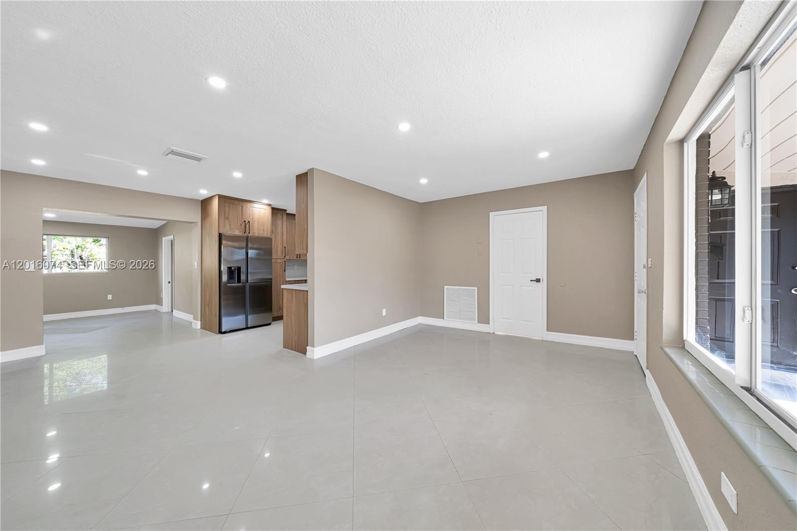 2512 Alcazar Dr