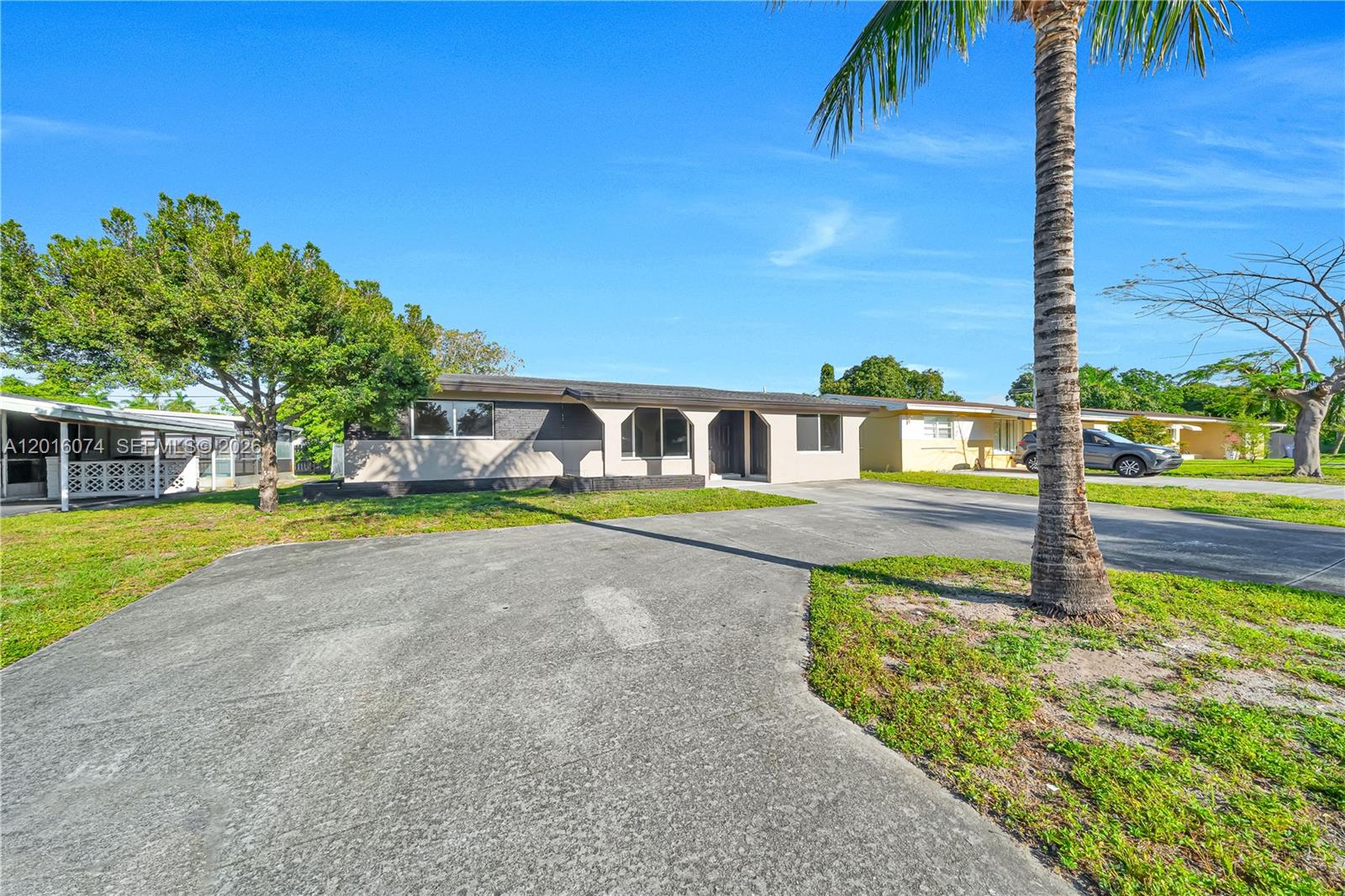 2512 Alcazar Dr