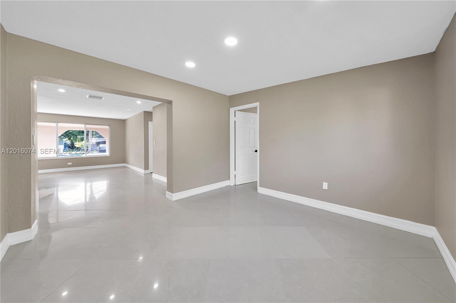 2512 Alcazar Dr