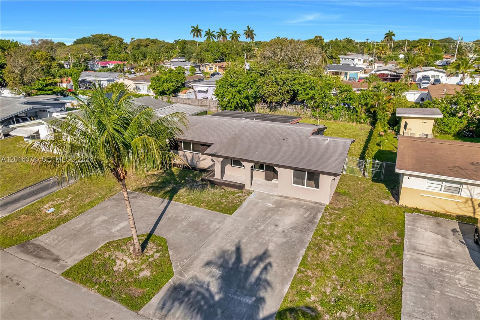 2512 Alcazar Dr