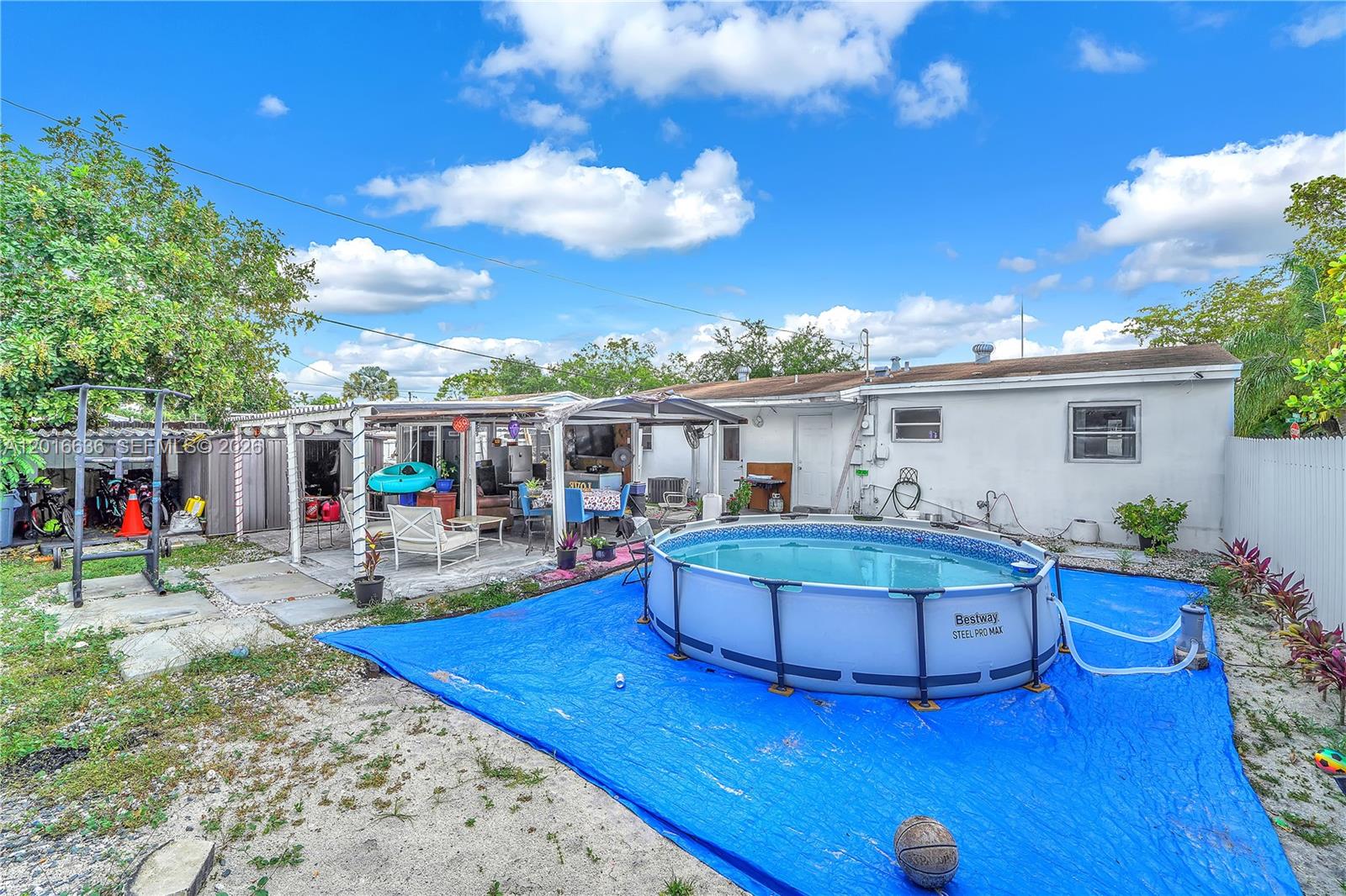900 N 70th Ave