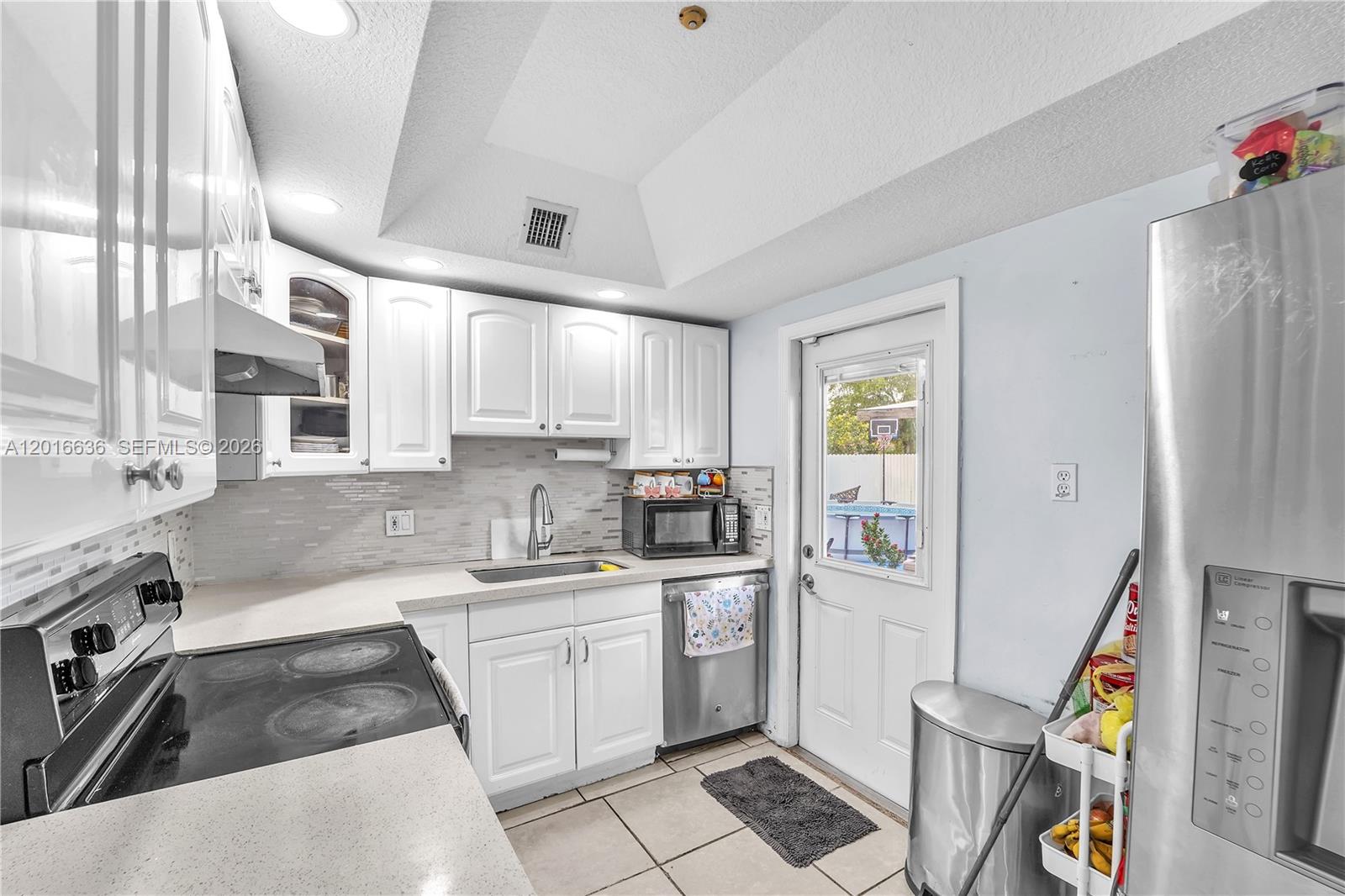 900 N 70th Ave