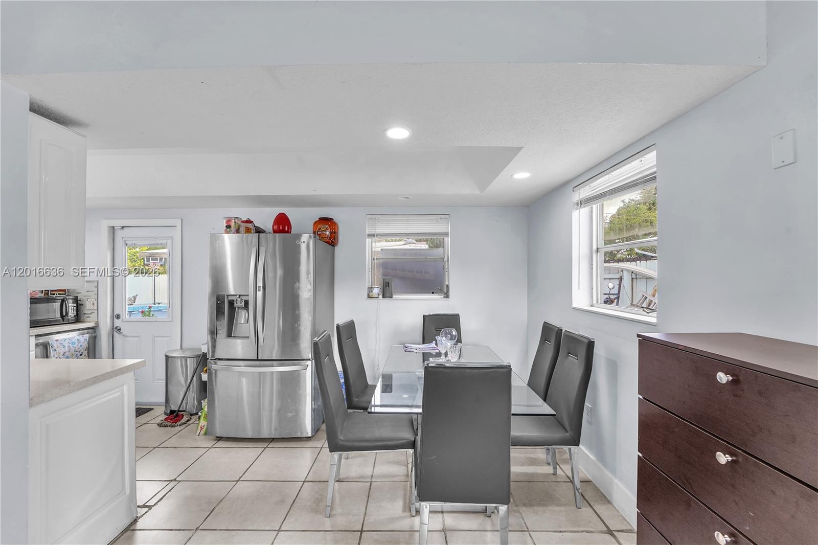 900 N 70th Ave