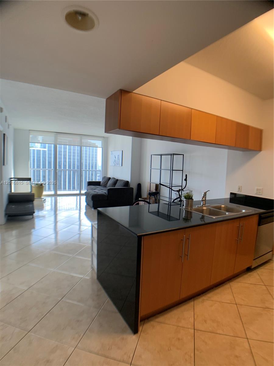 1750 N BAYSHORE DR # 2412