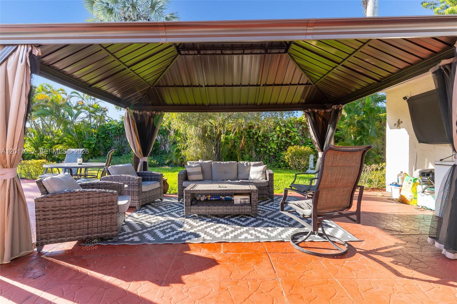 9470 NW 33rd Mnr