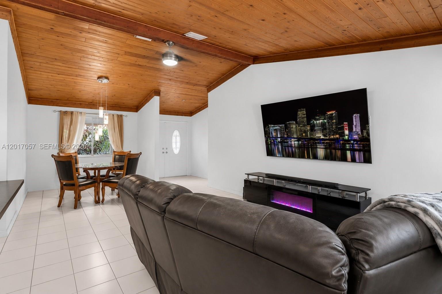 9470 NW 33rd Mnr