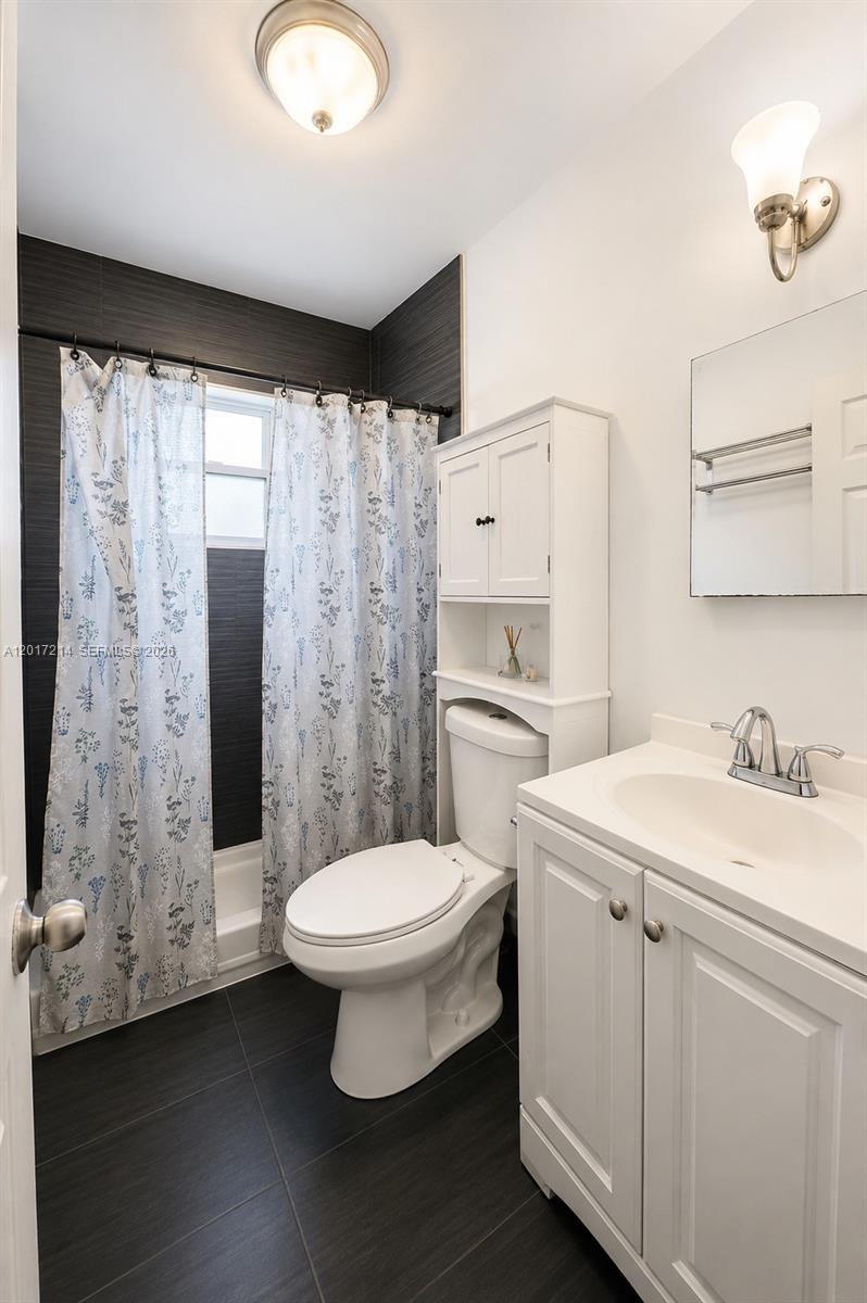 127 NW 47th Ter # N2