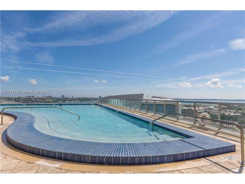 888 Biscayne Blvd # 2705