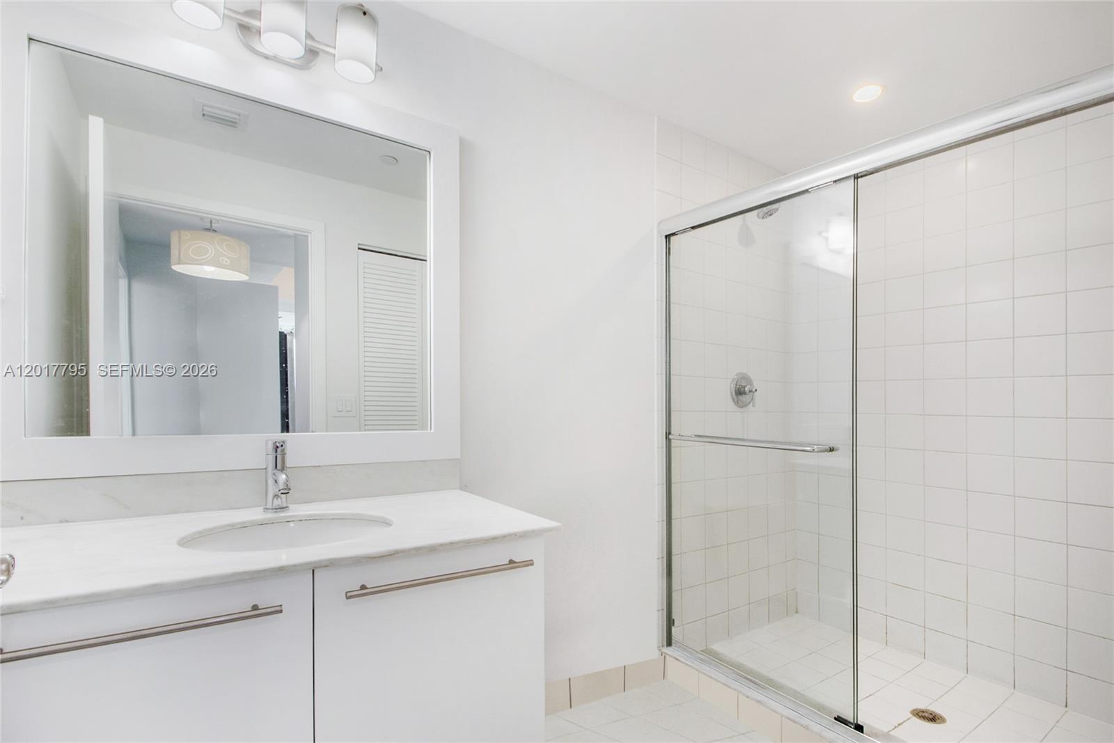 888 Biscayne Blvd # 2705