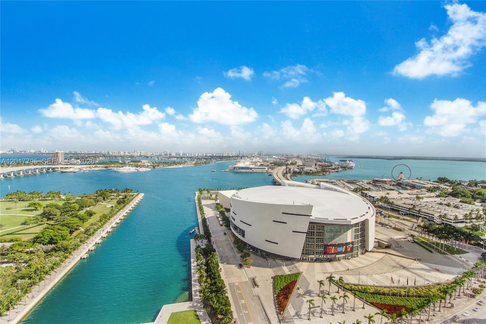 888 Biscayne Blvd # 2705
