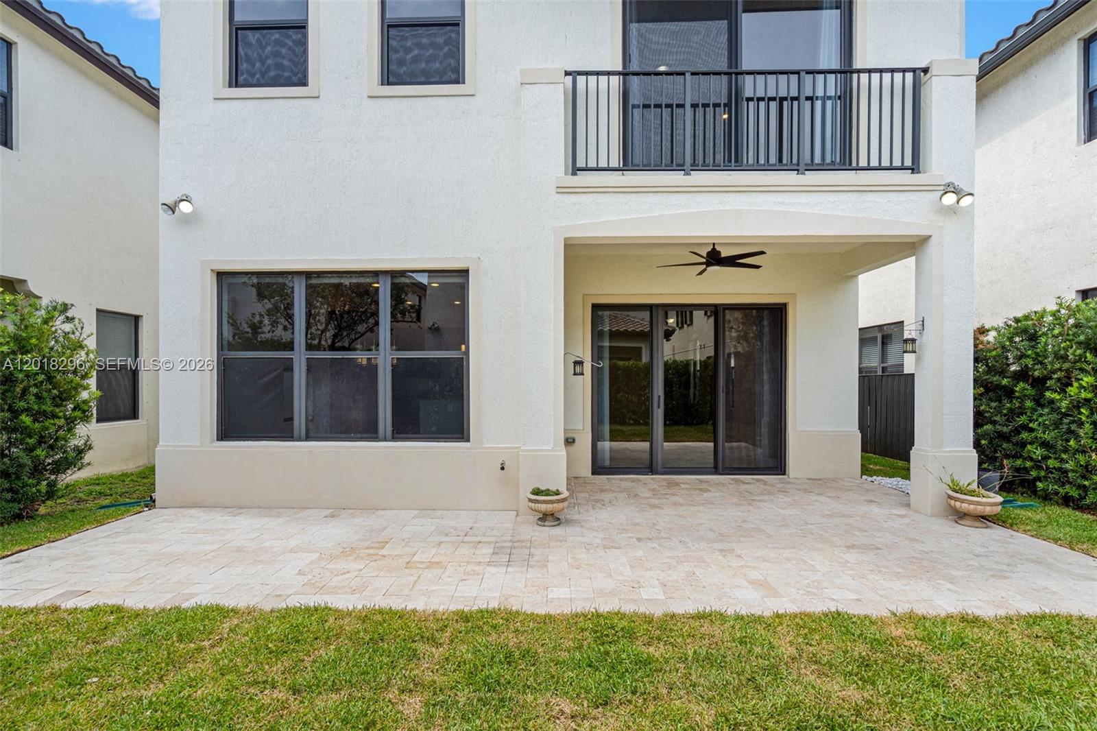 3323 W 96th Pl
