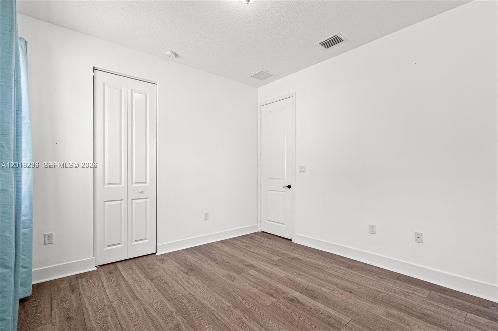 3323 W 96th Pl