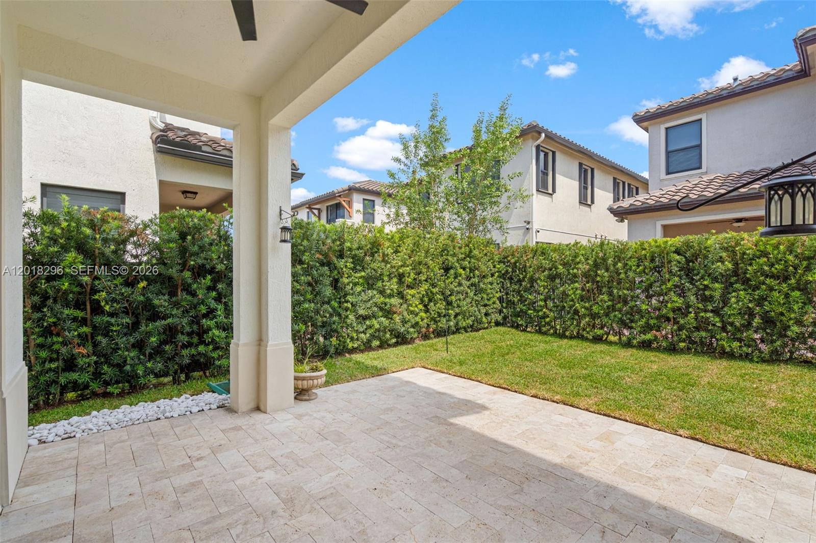 3323 W 96th Pl