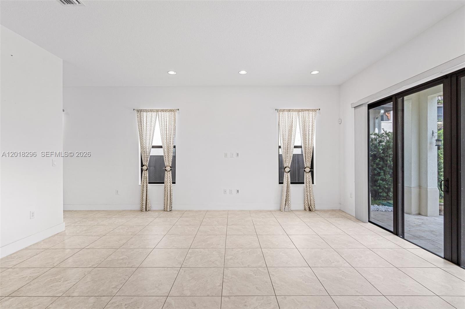 3323 W 96th Pl