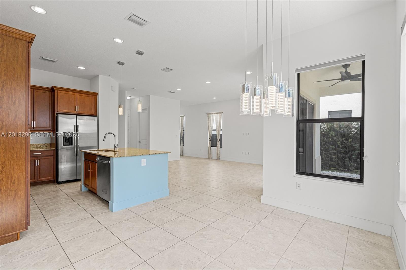 3323 W 96th Pl