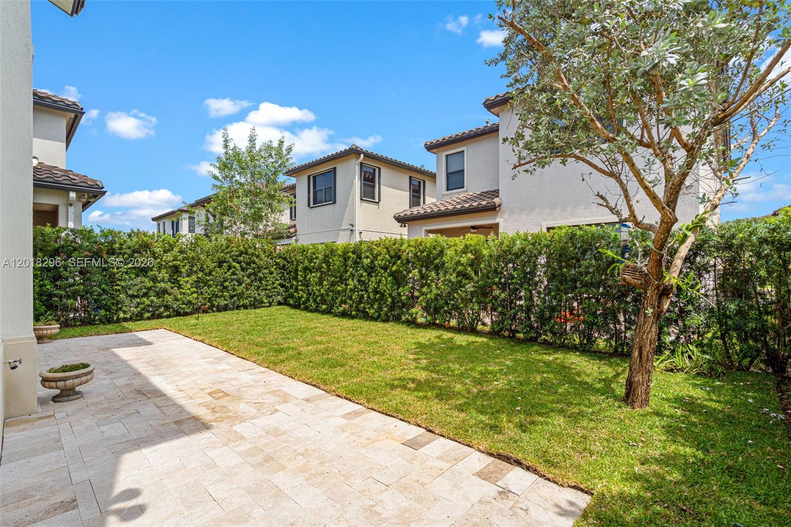 3323 W 96th Pl