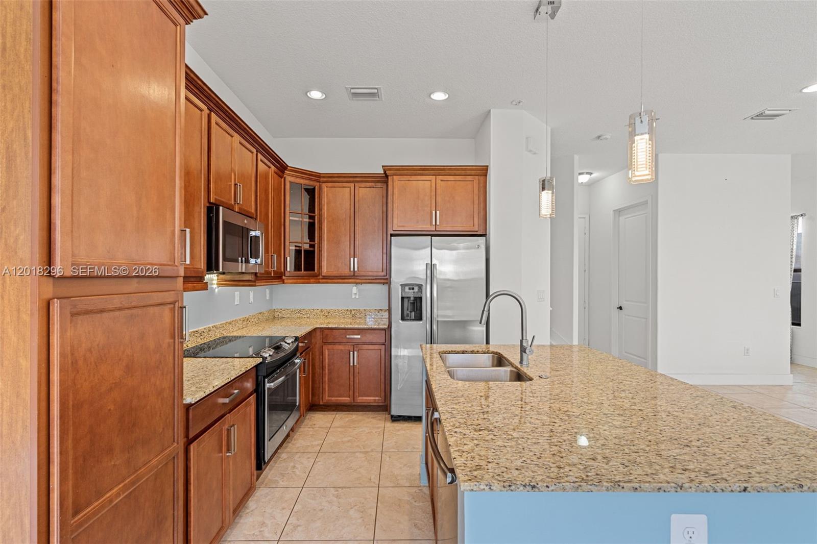 3323 W 96th Pl