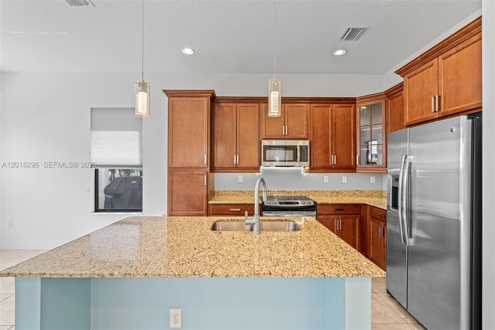 3323 W 96th Pl