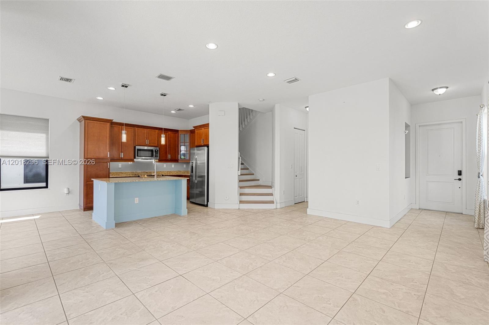 3323 W 96th Pl