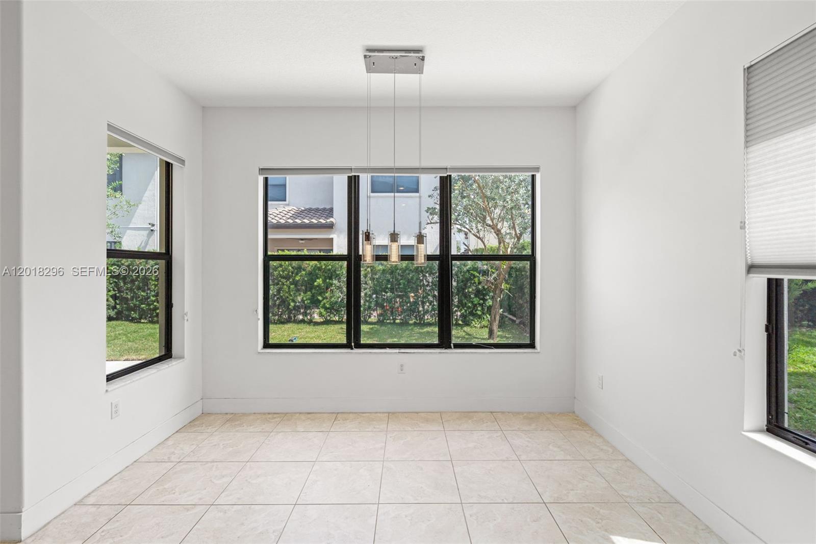 3323 W 96th Pl