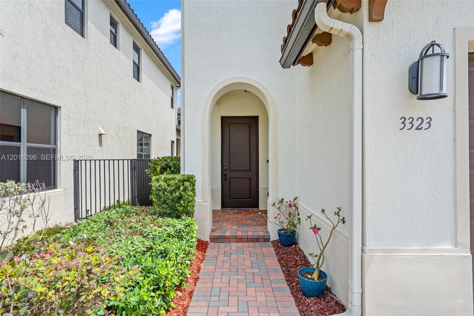 3323 W 96th Pl