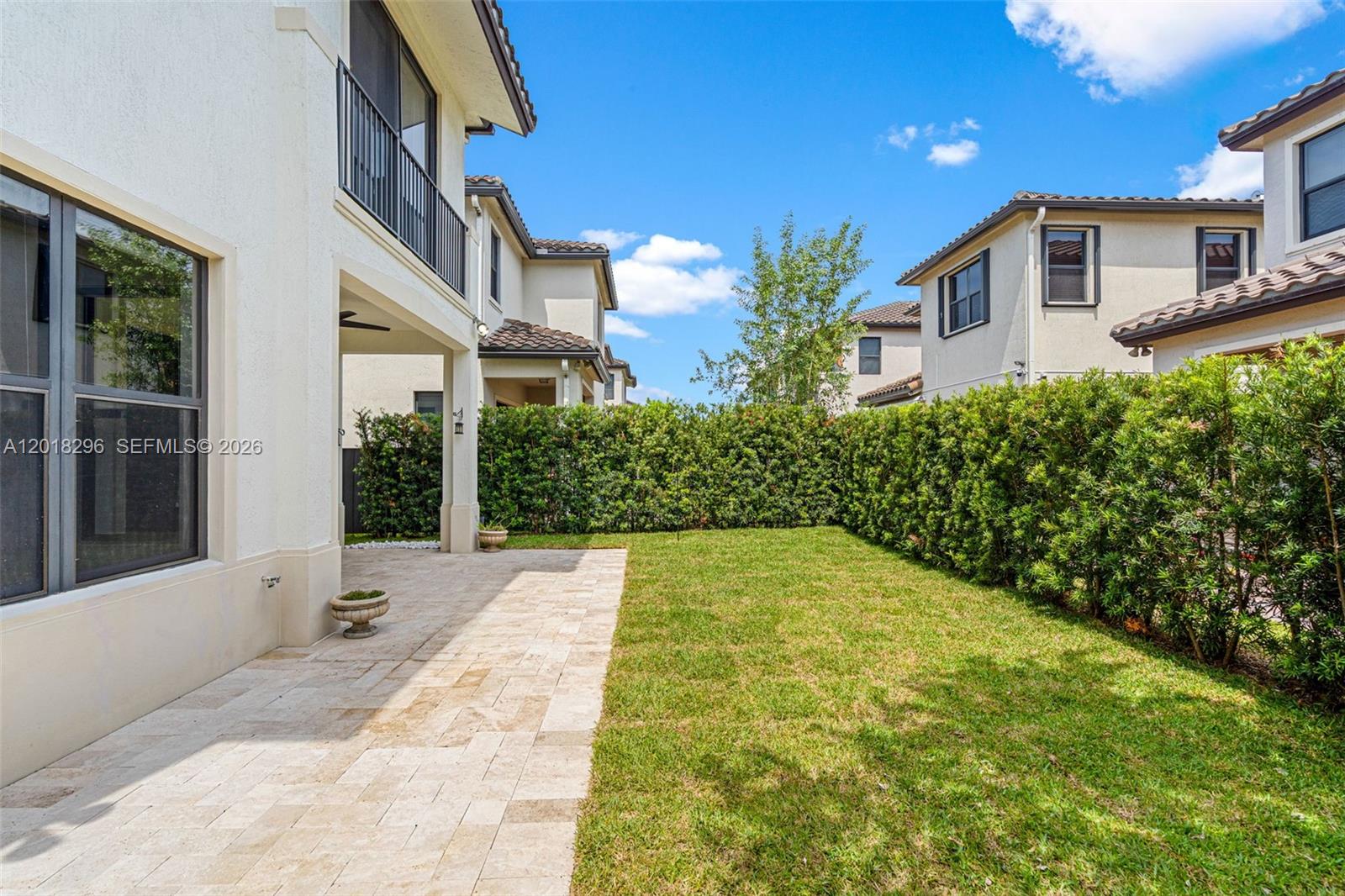 3323 W 96th Pl