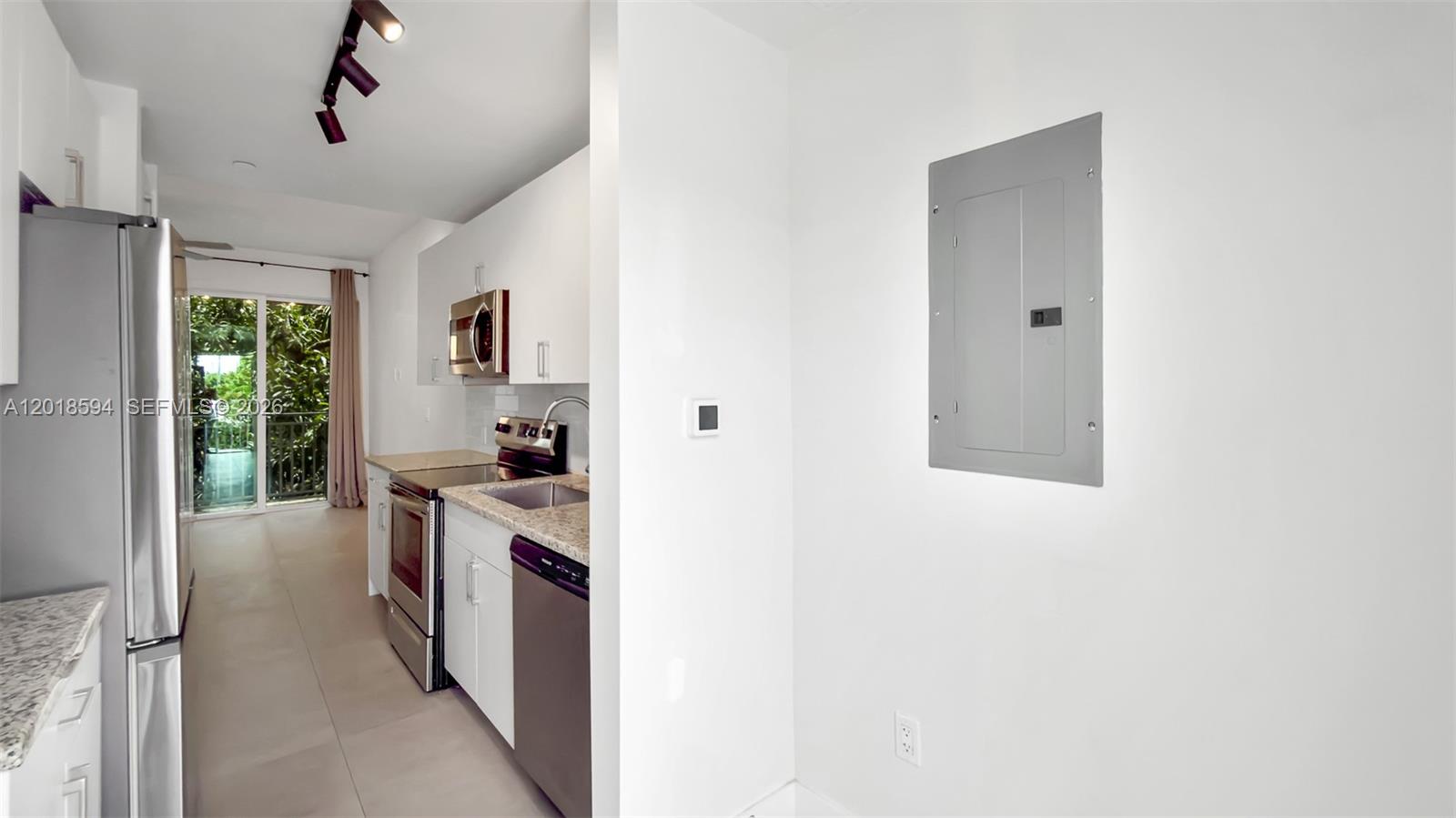 1536 NW 15th Ave # 203