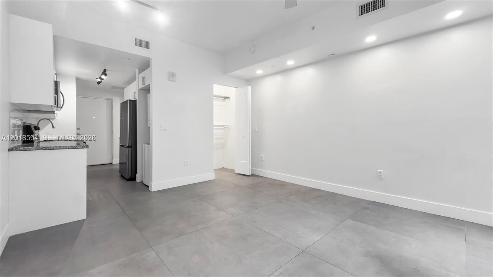 1536 NW 15th Ave # 203