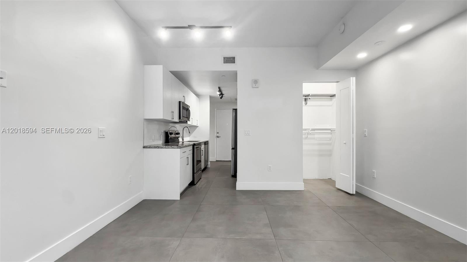 1536 NW 15th Ave # 203