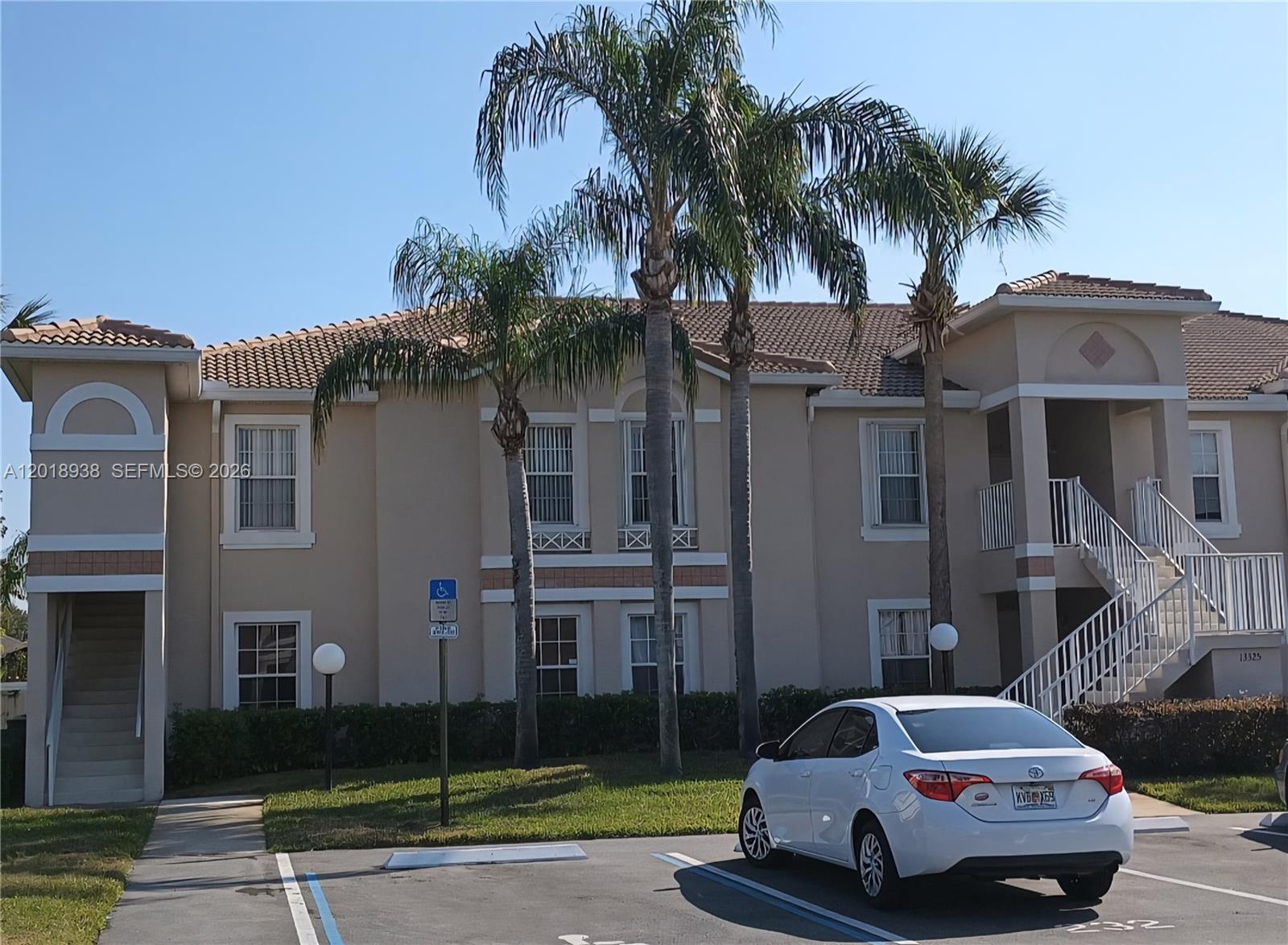 13325 Fairway Glen # 201