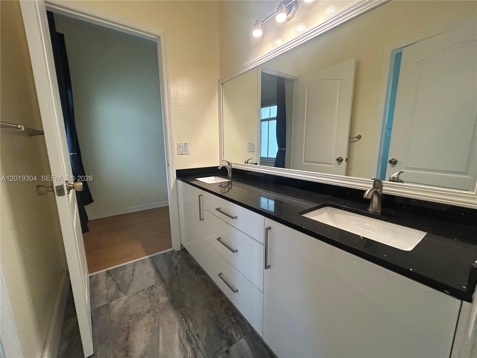 254 Riverwalk Cir