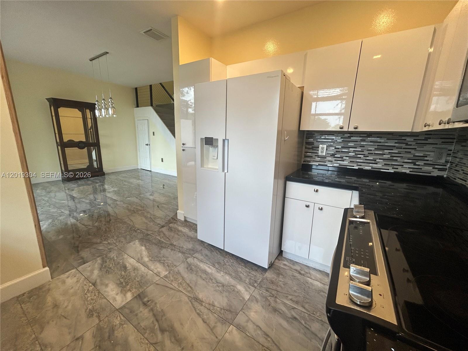 254 Riverwalk Cir