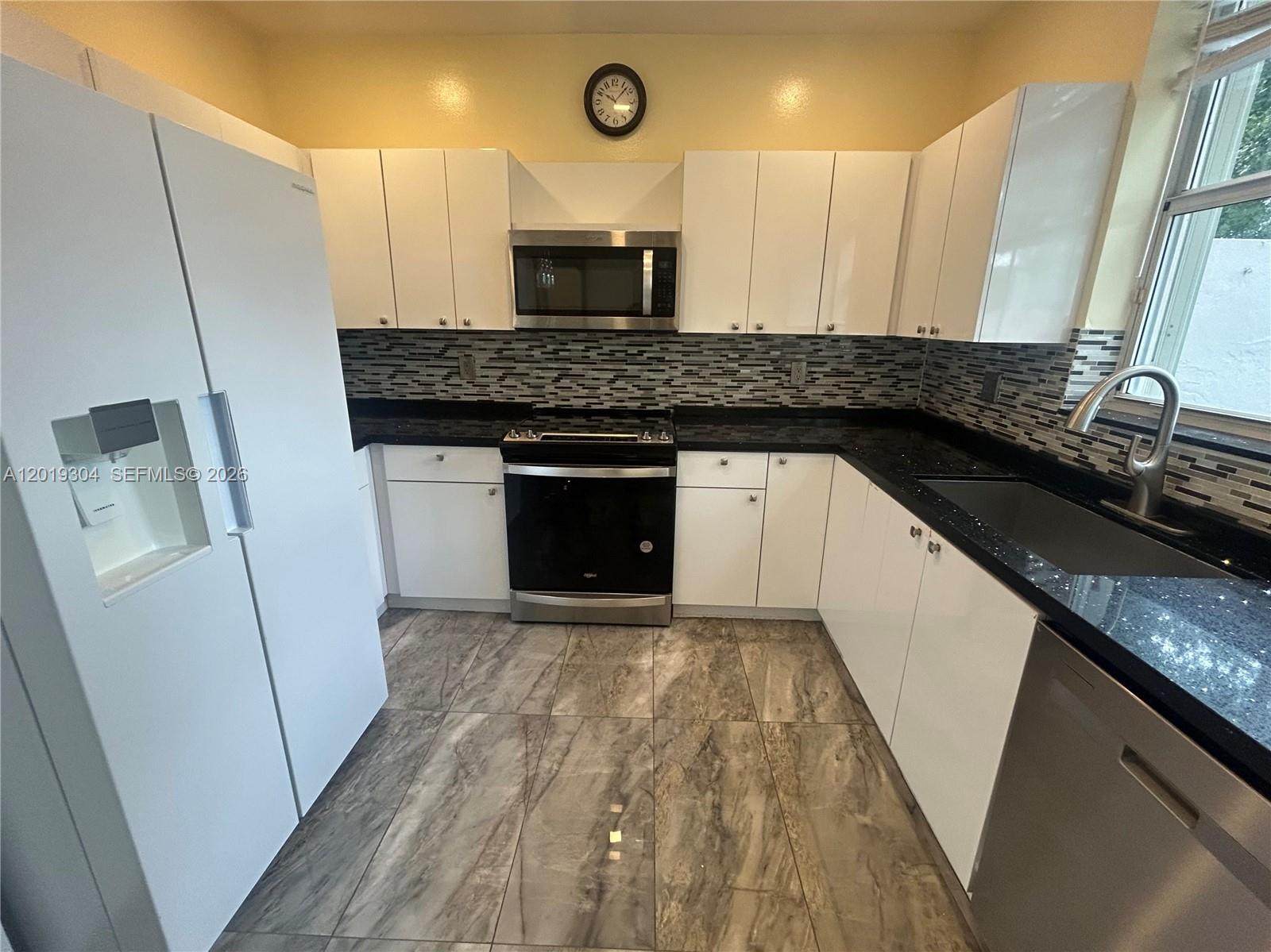 254 Riverwalk Cir