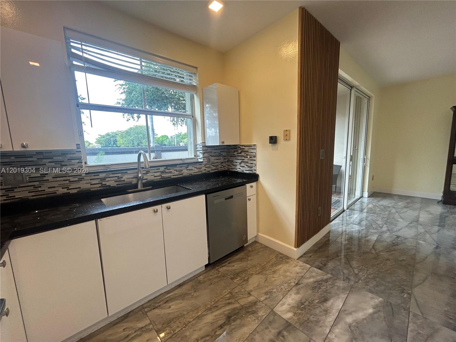 254 Riverwalk Cir