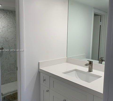 881 Ocean Dr Unit: TH11