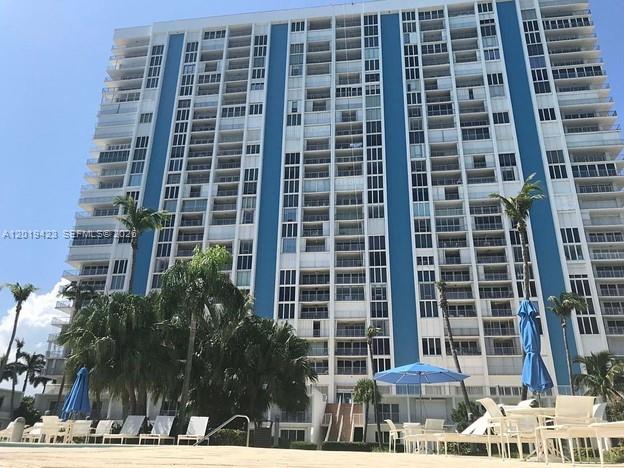 881 Ocean Dr Unit: TH11
